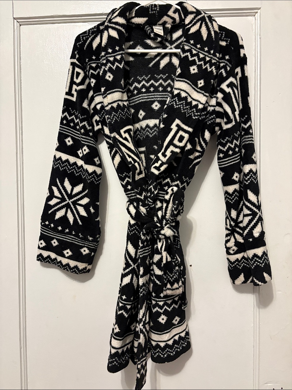 PINK Victoria's Secret Black & White Fleece Robe